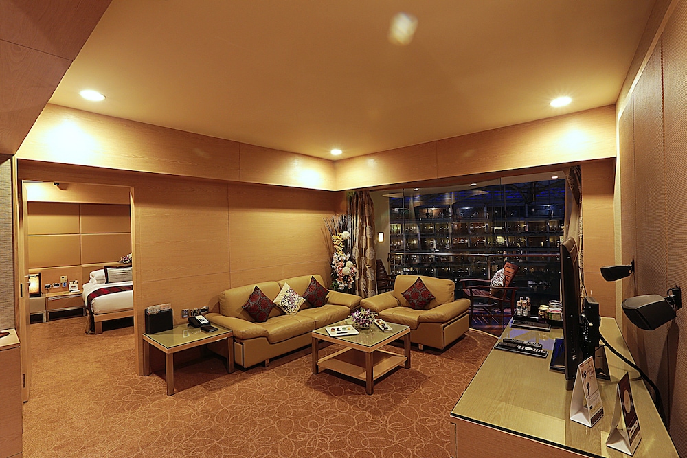 Uranus Premier Lagoon View Suite with Bath Tub and Private Balcony - King Bed photo 1