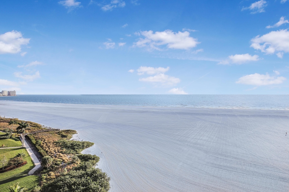Condo, Multiple Beds (Beachfront condo with panoramic ocean)