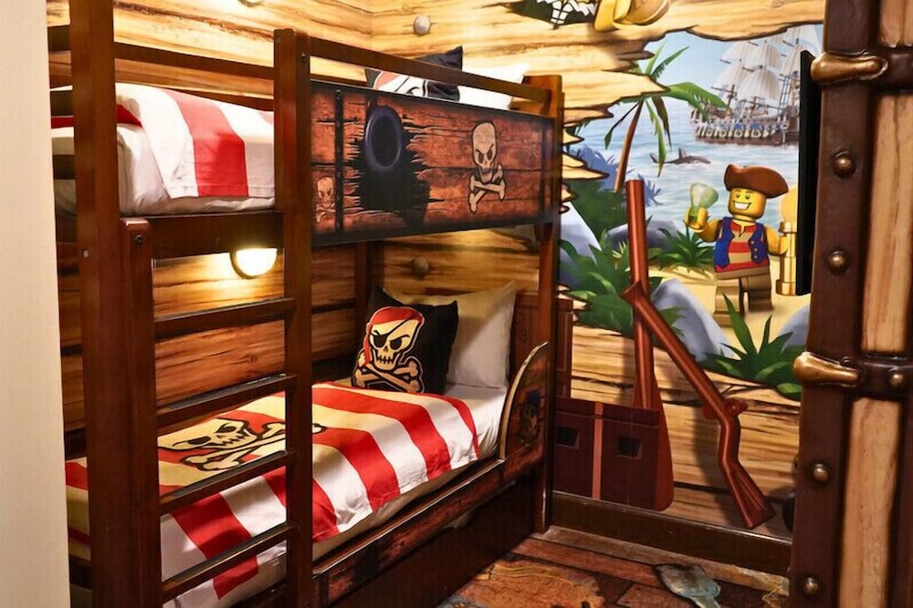 Pirate Themed Room photo 2