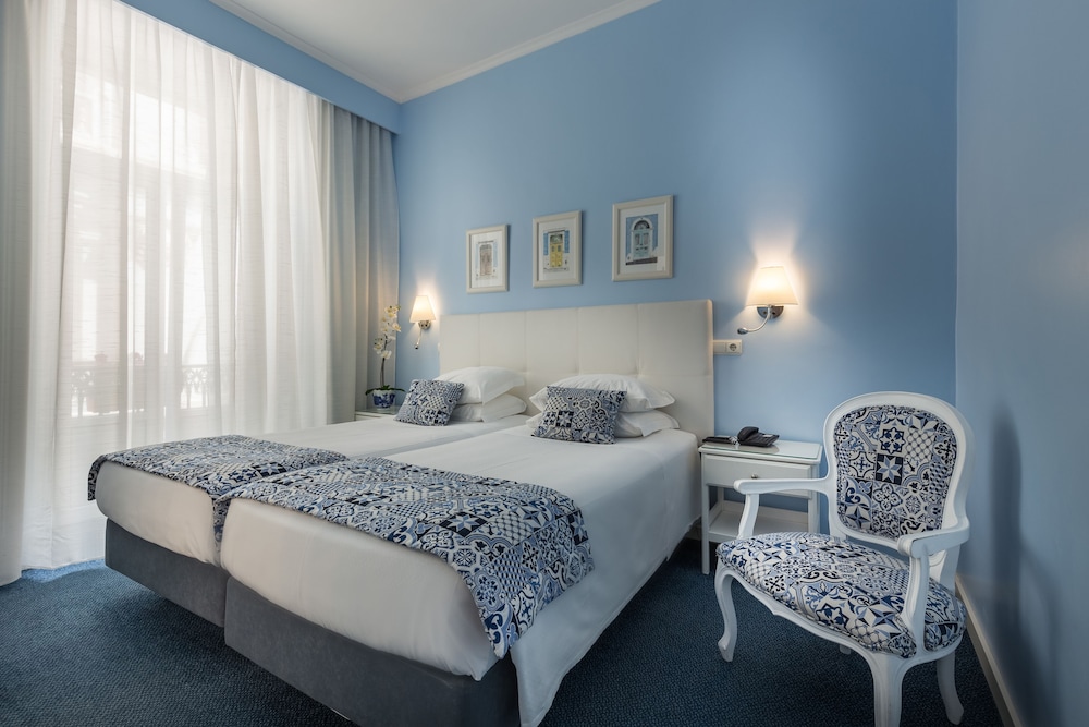 Deluxe Double Room - Photo 1