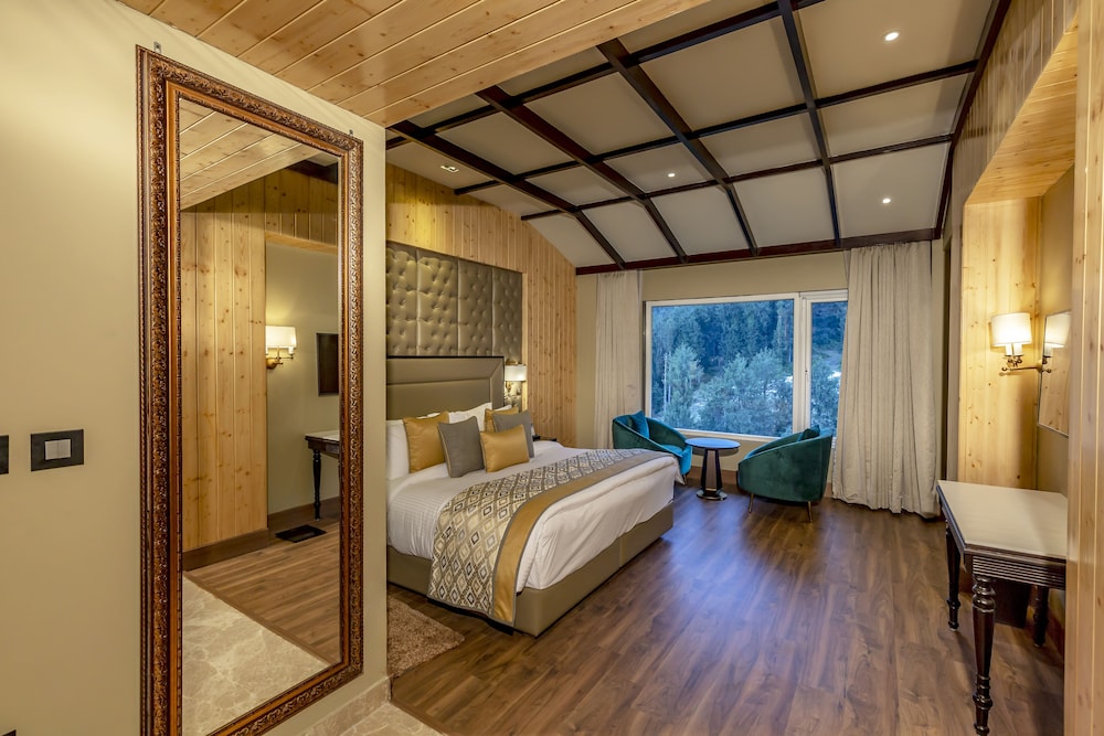 Superior Suite (Devdaar Suite) - Photo 1