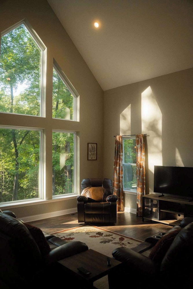 Cabin, Multiple Beds, Hot Tub, Garden View (Ravine Ridge) photo 1