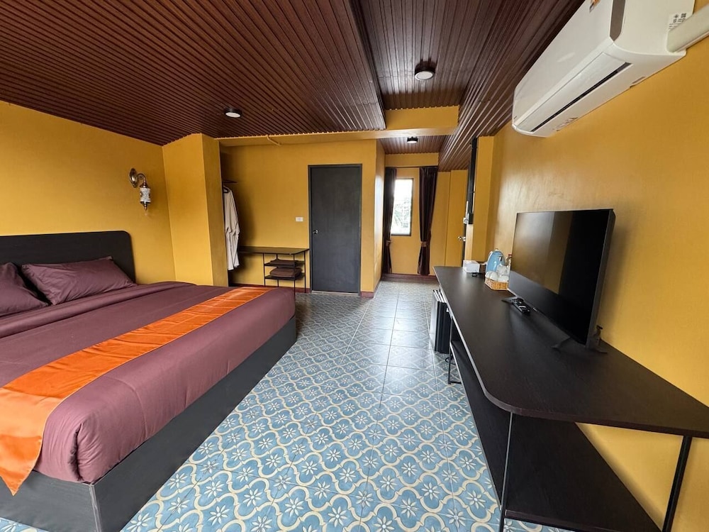 Room, 1 King Bed, Sea View