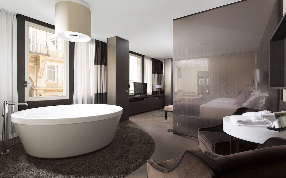 Suite (Penthouse)