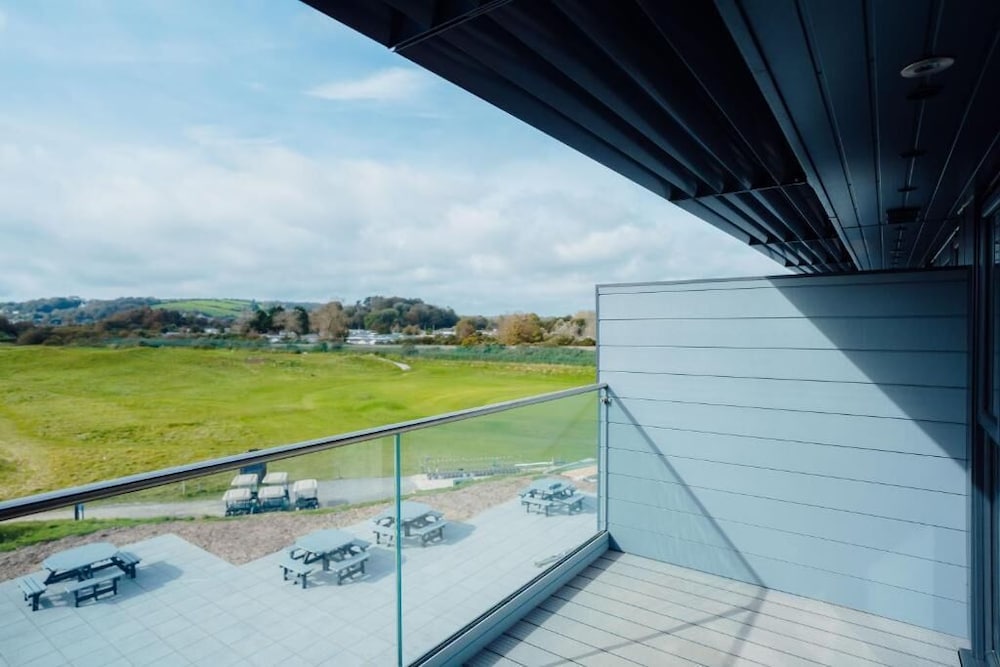 Deluxe Double Room, Balcony, Golf View photo 3