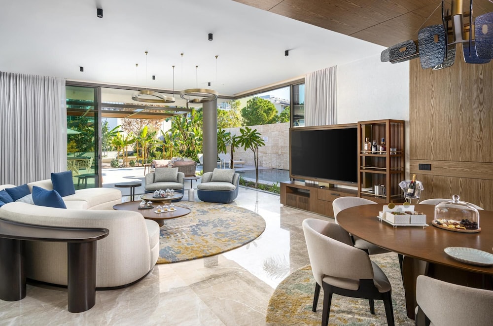 Villa, Smoking