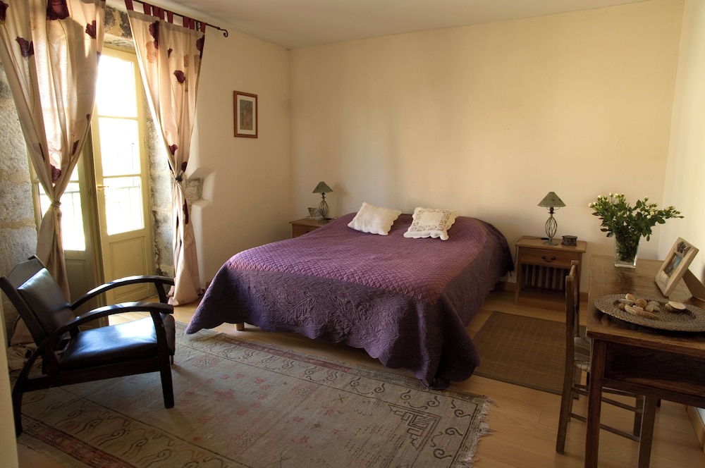 Standard Double Room, Courtyard View photo 1