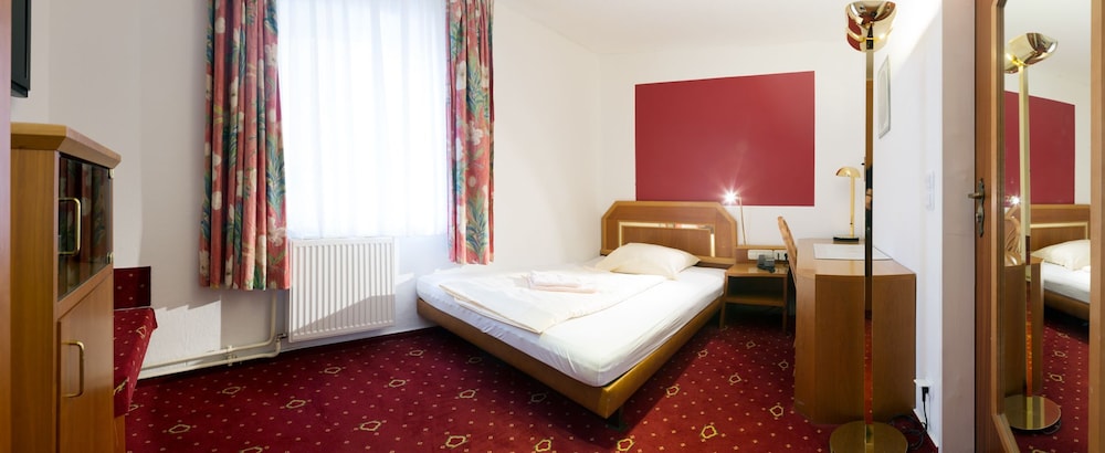 Basic Single Room