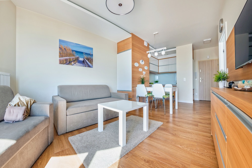 Apartment (38B) photo 3