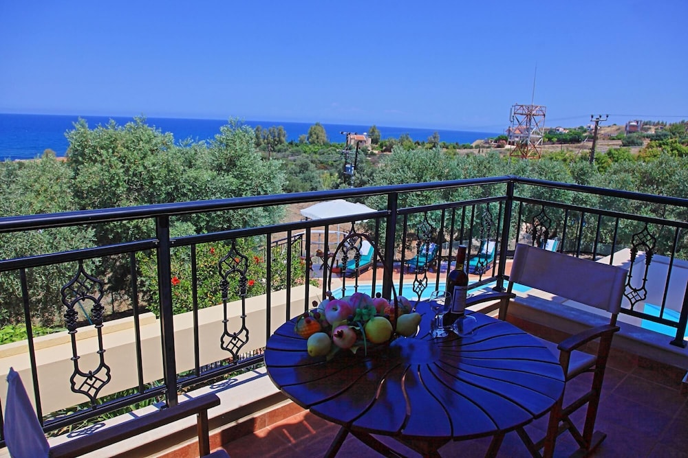 Villa, Accessible photo 2