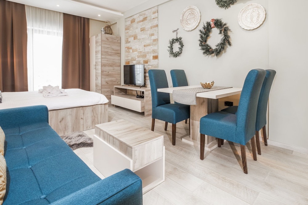Deluxe Condo