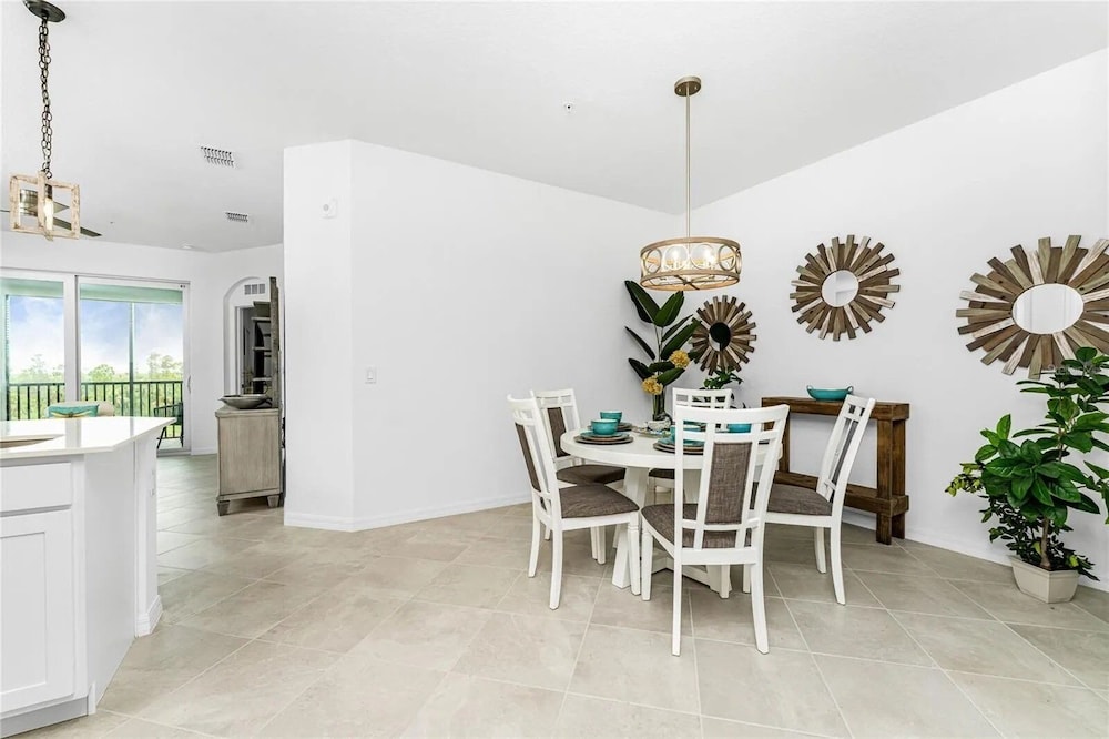 House, Multiple Beds, Pool Access (HLB14141-931) photo 3