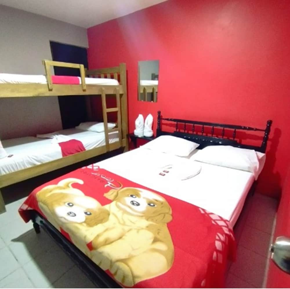 Basic Quadruple Room photo 3