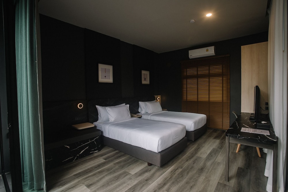 Premier Twin Room