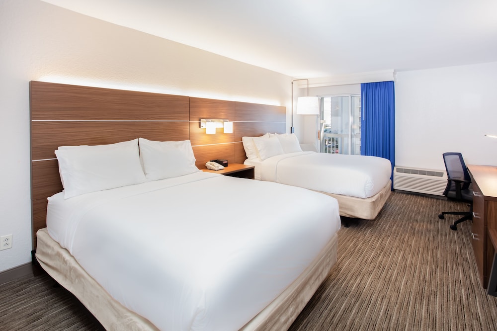 Room, 2 Queen Beds, Accessible, City View (Communication, Accessible Tub) - Photo 3