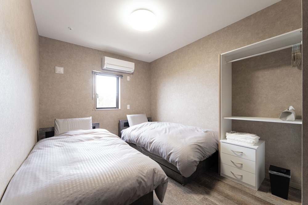 Twin Room, Non Smoking (For 2 Guests)