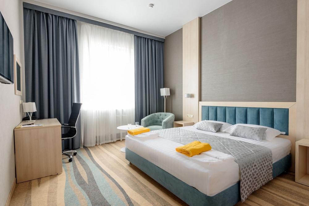 Double Room (Exotic)