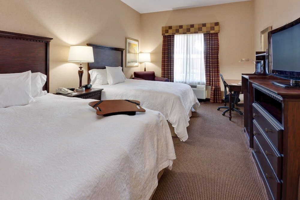 Room, 2 Queen Beds - Photo 1