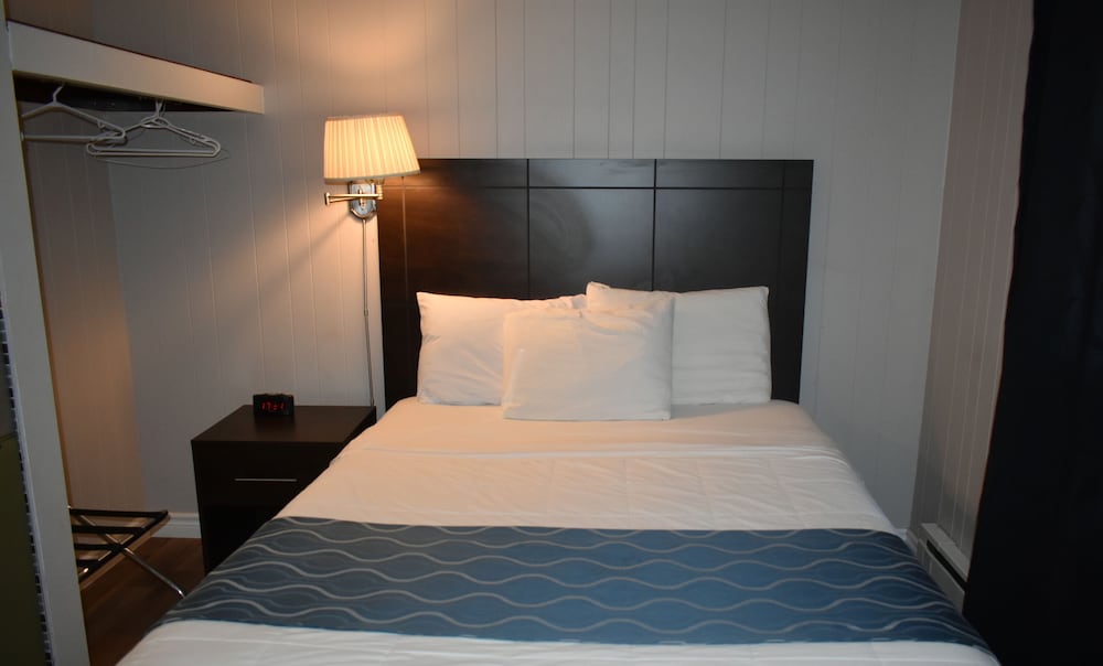 Deluxe Studio Suite, 1 Bedroom, Kitchenette, Courtyard View photo 2