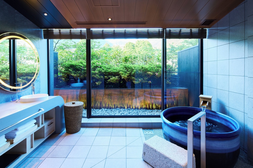 Suite, 1 King Bed (Private Hot Spring) - Photo 3