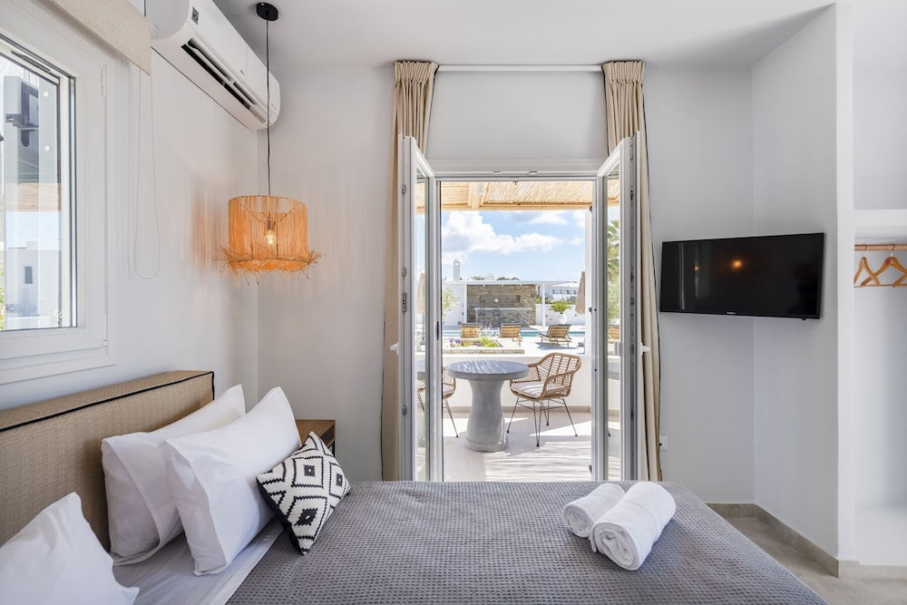 Junior Studio Suite, 1 Queen Bed, Hot Tub