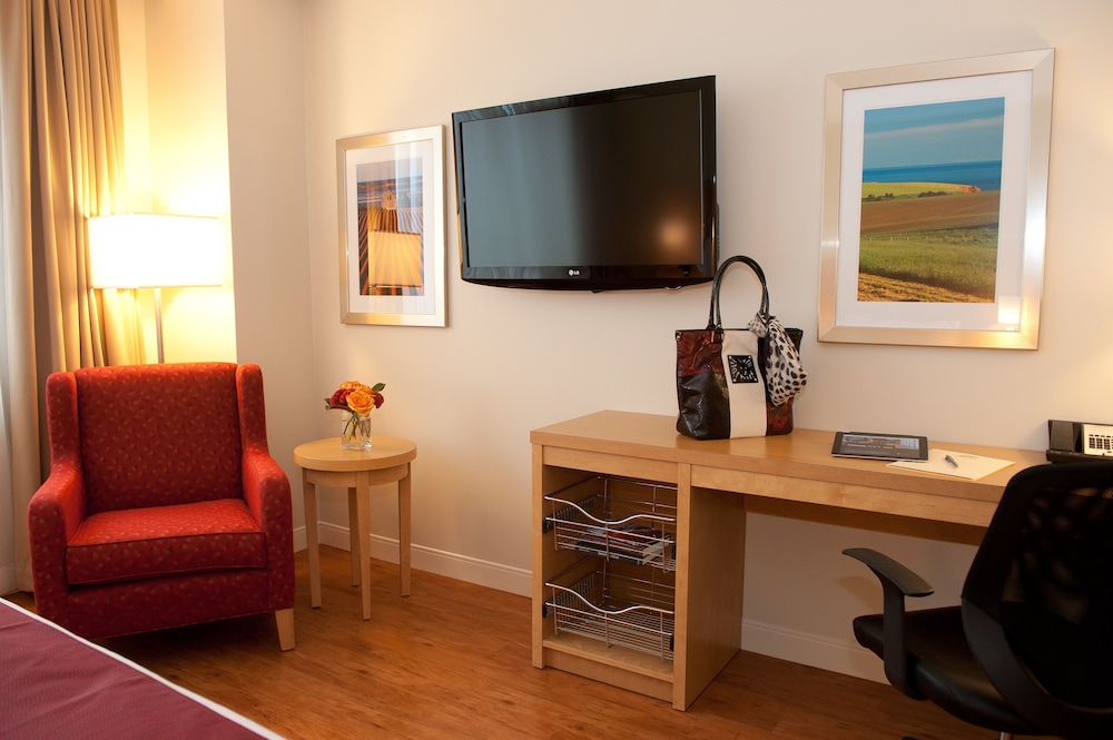 Superior Room, 1 King Bed photo 2