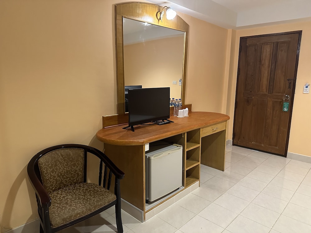Twin Room - Photo 7