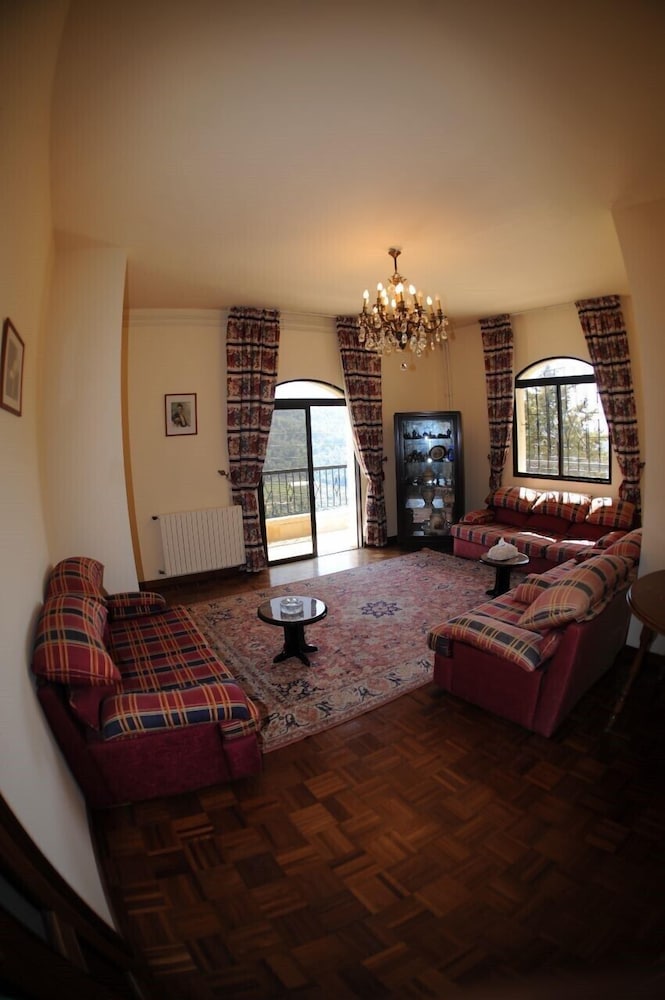 Family Room photo 2