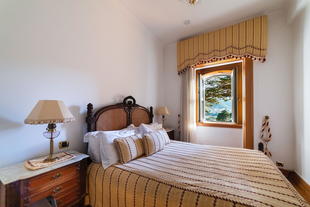 Royal Suite photo 2
