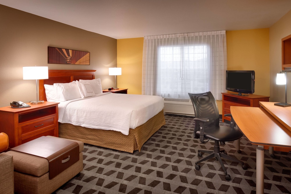 Studio, 1 Queen Bed (Hearing Accessible) - Photo 1