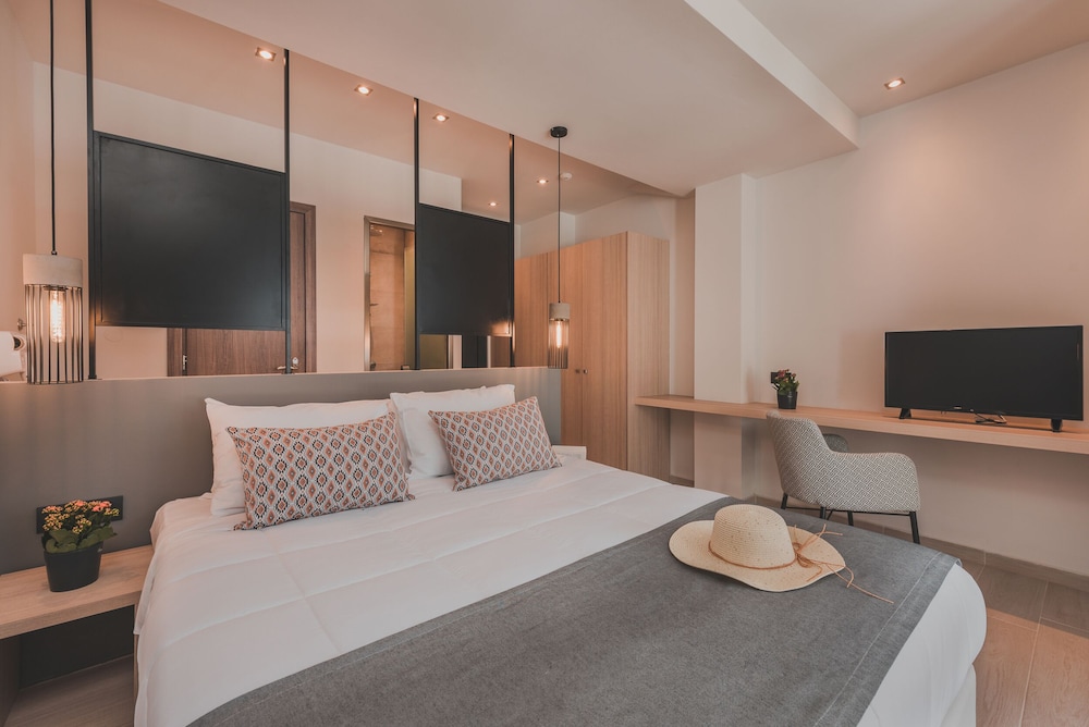 Deluxe Suite photo 2