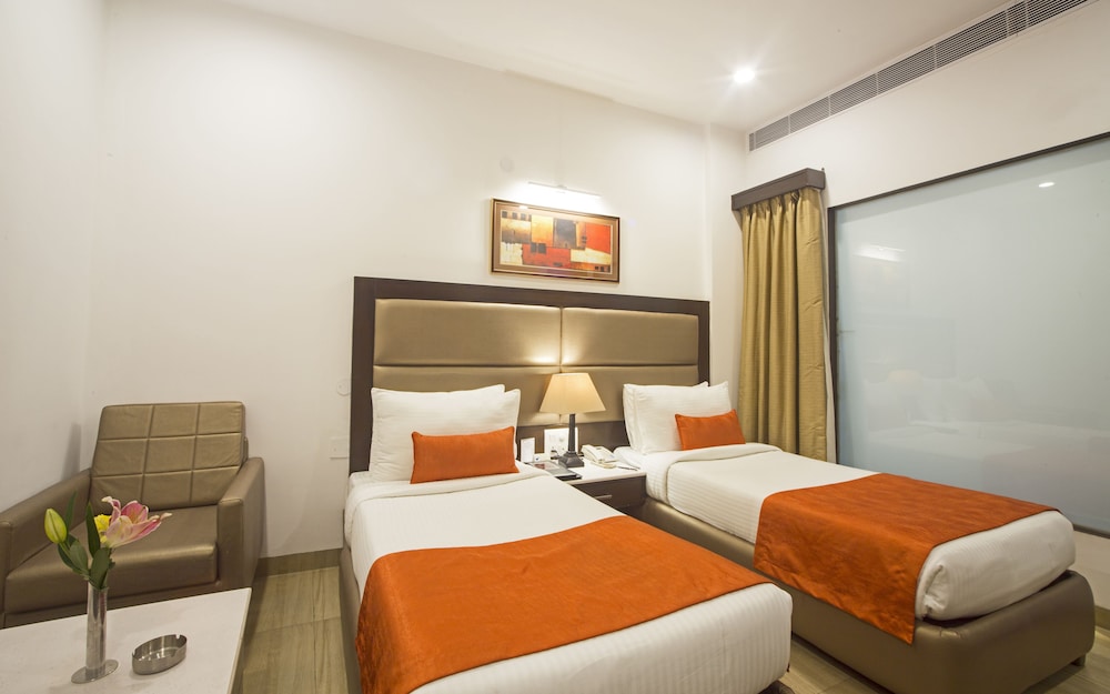 Standard Double Room - Photo 8