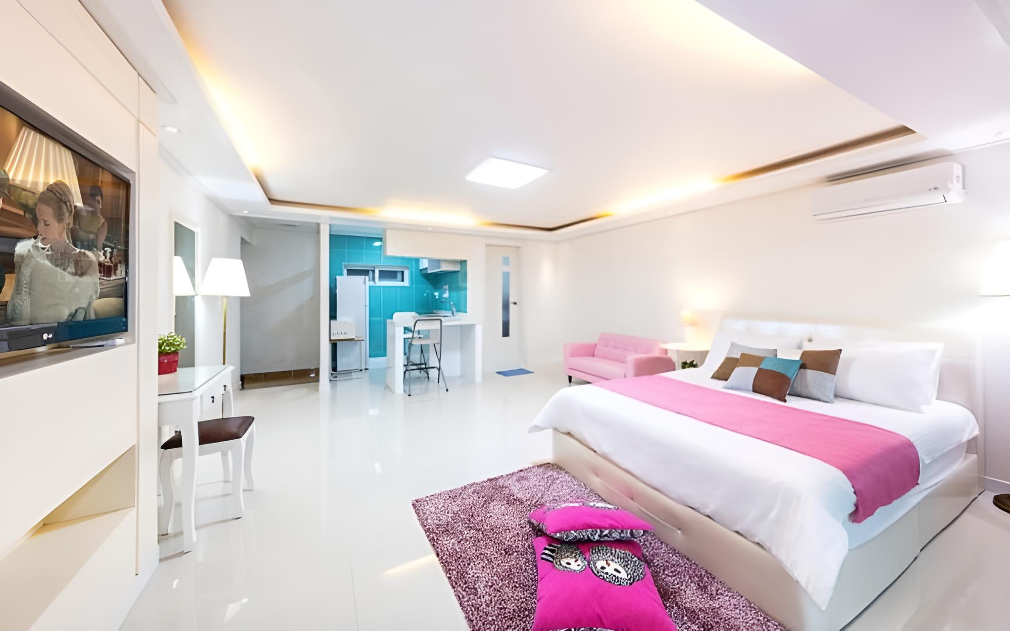 Room (102 Opal (spa private indoor barbecue)