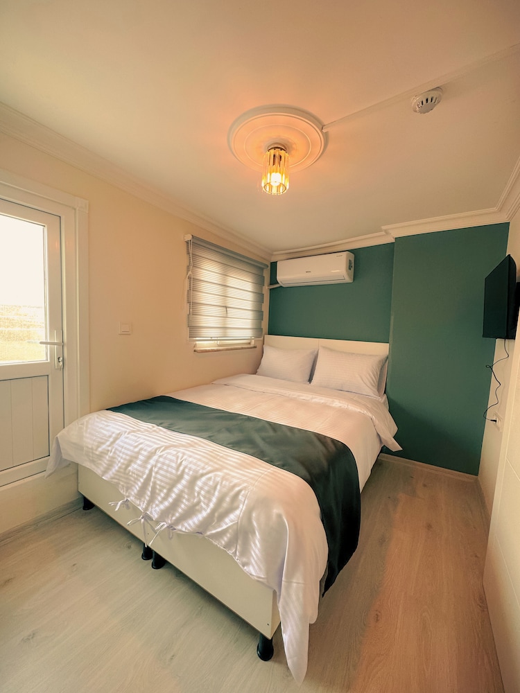 Standard Double Room, Balcony, Sea View photo 1