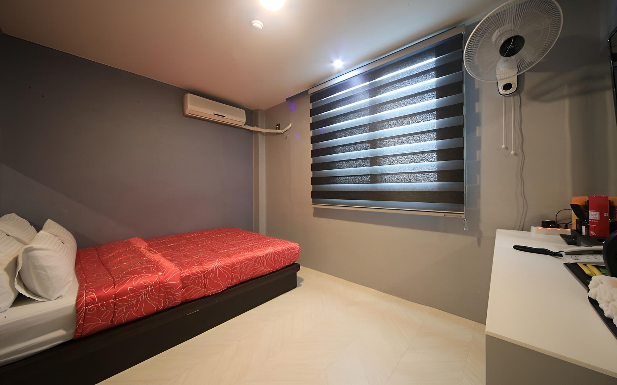 Room (Standard room) - Photo 2