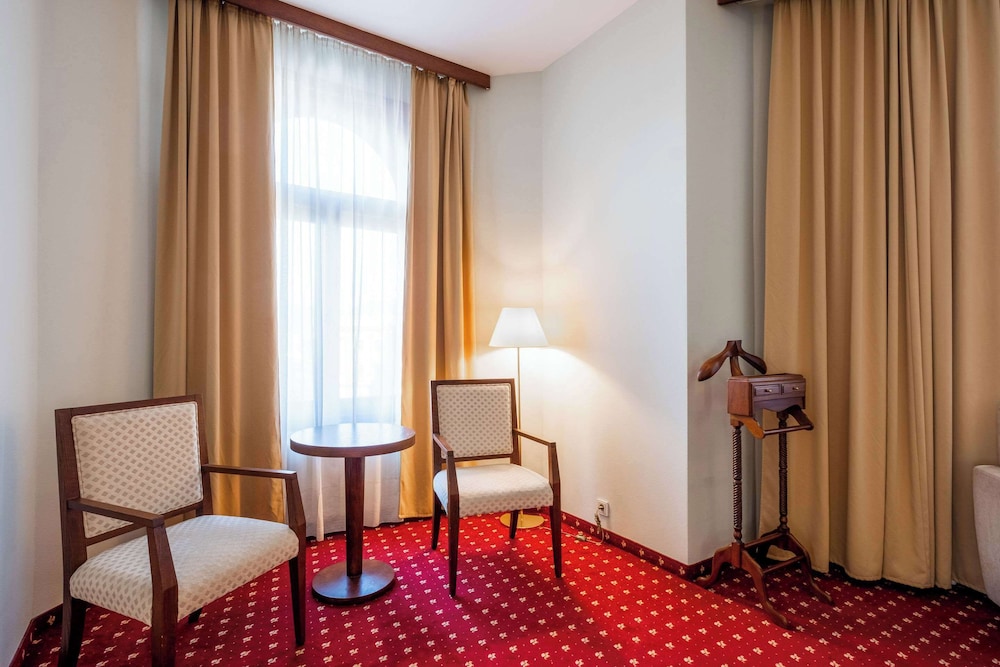 Suite, 1 Double Bed, Non Smoking - Photo 1