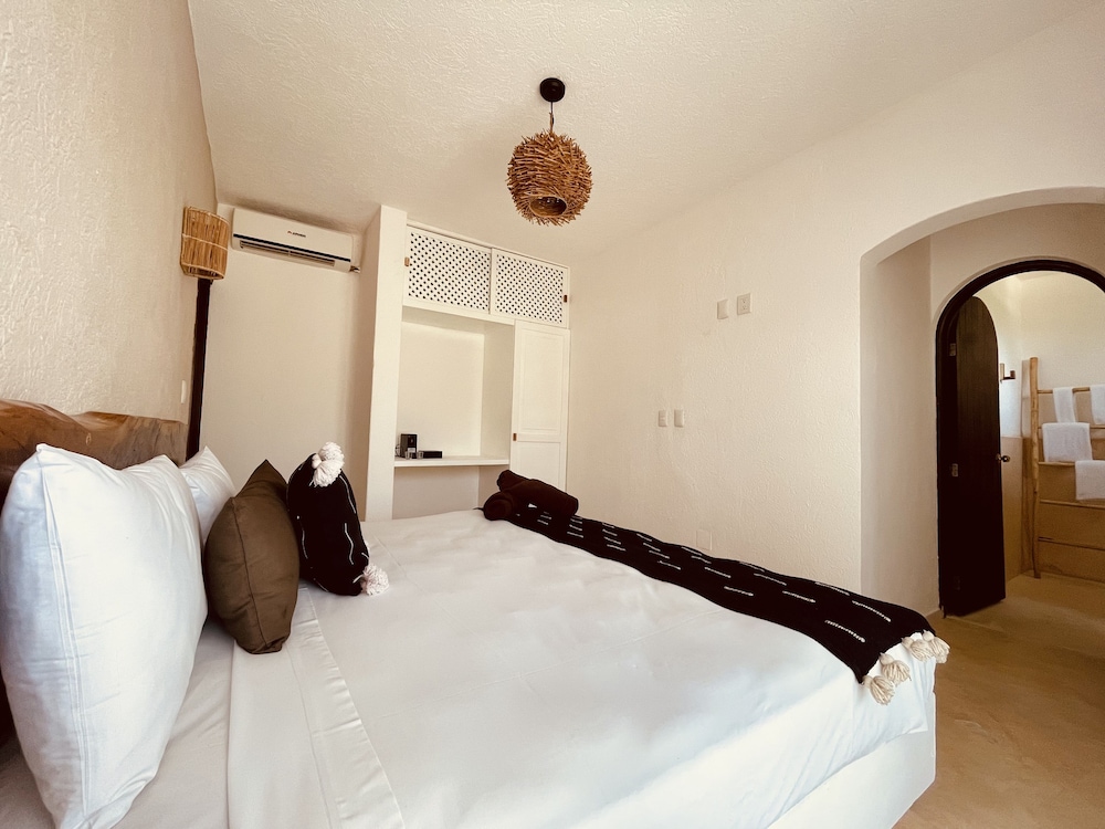 Suite, Garden View - Photo 5