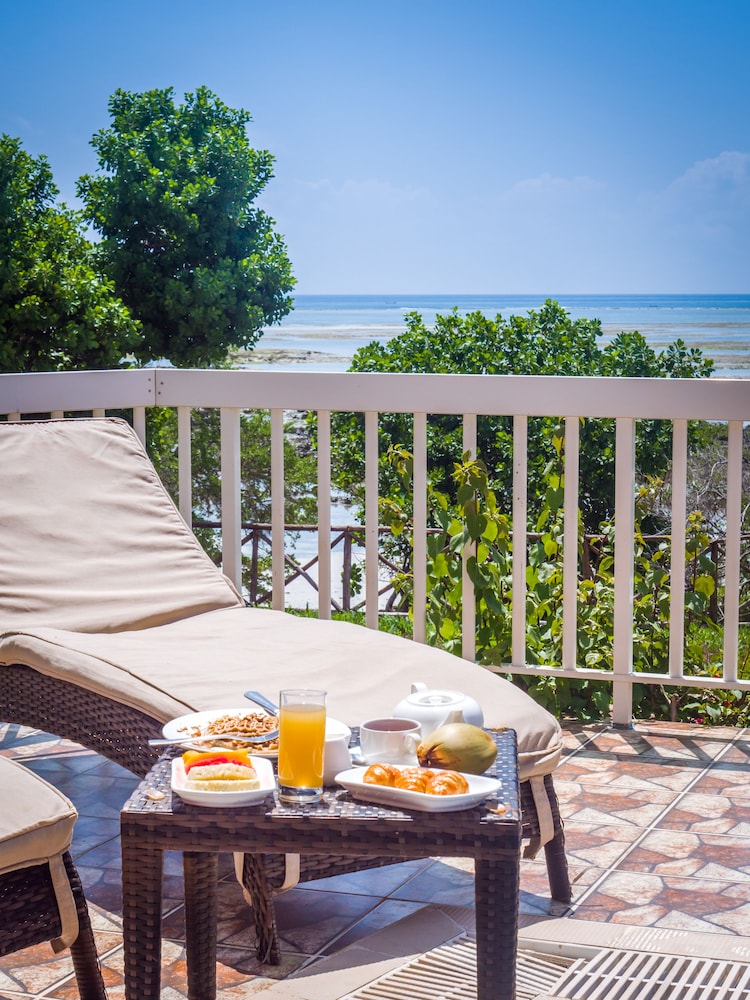 Deluxe Room (Deluxe Ocean View)