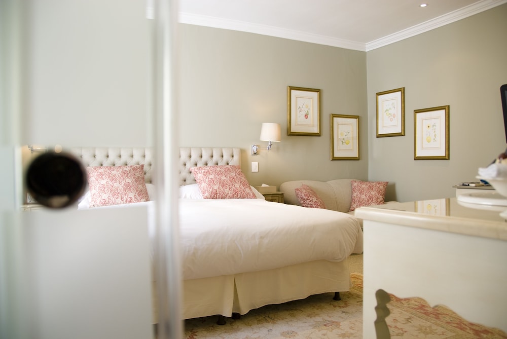 Luxury Room - Photo 12