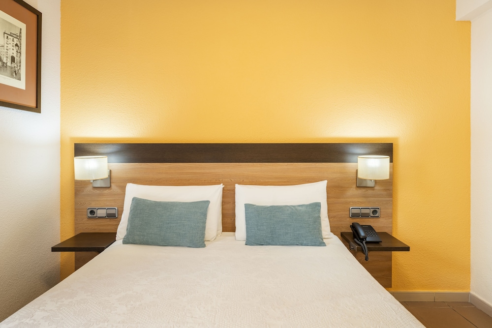 Standard Room - Photo 10