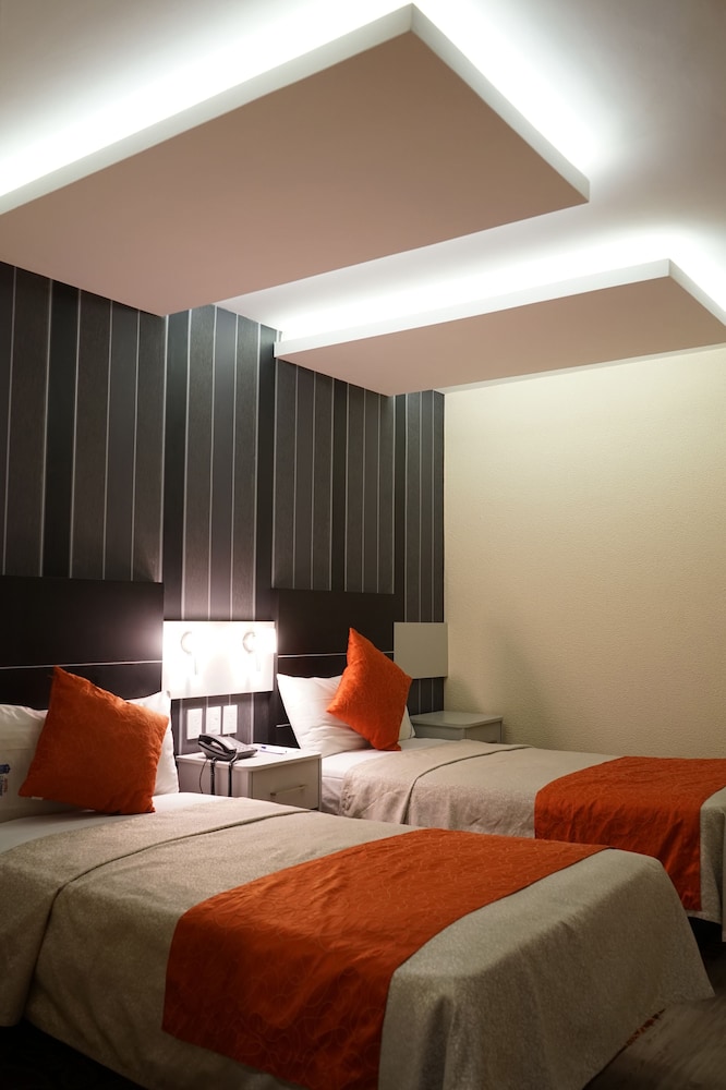 Standard Single Room - Photo 8