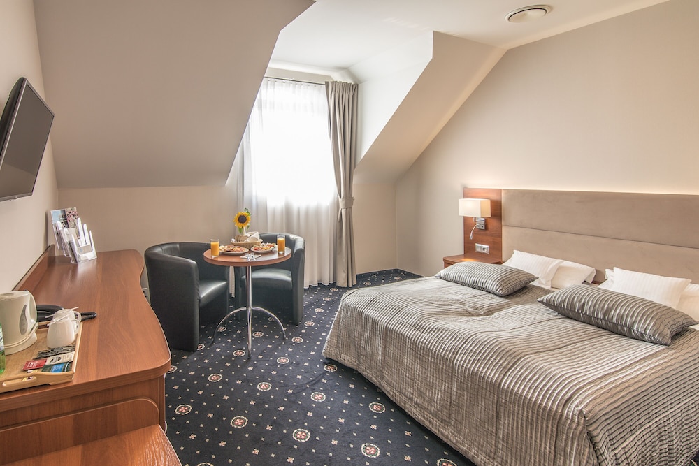 Standard Double Room photo 2