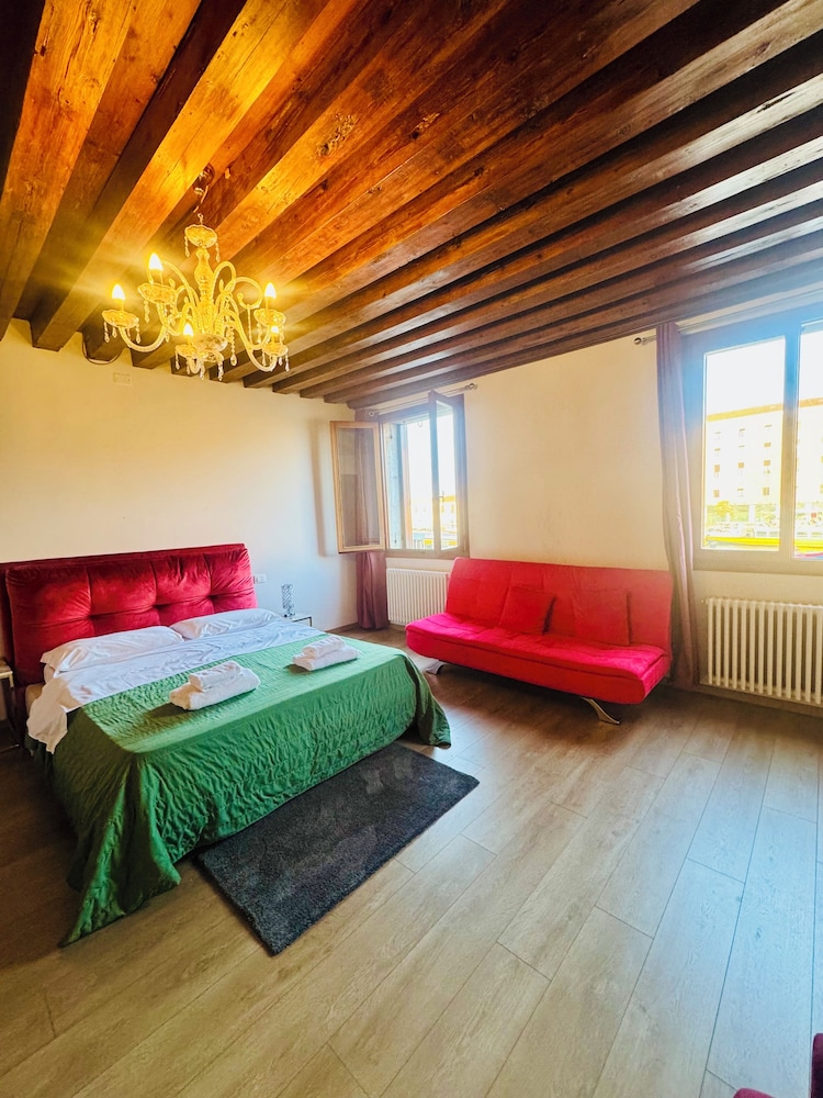 Basic Quadruple Room photo 1