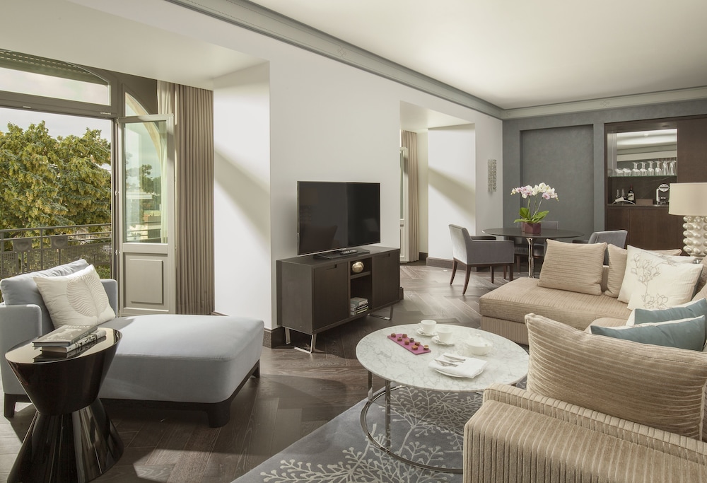 Suite (Savoy, Terrace or Balcony)