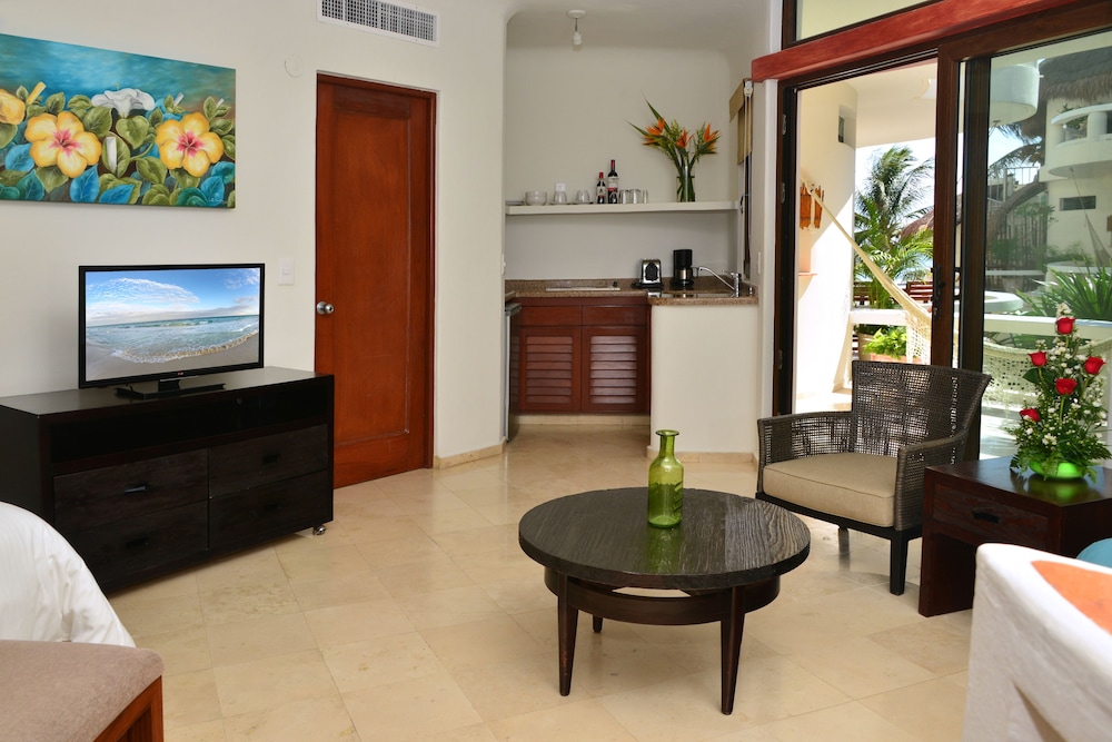 Studio, Partial Ocean View photo 3