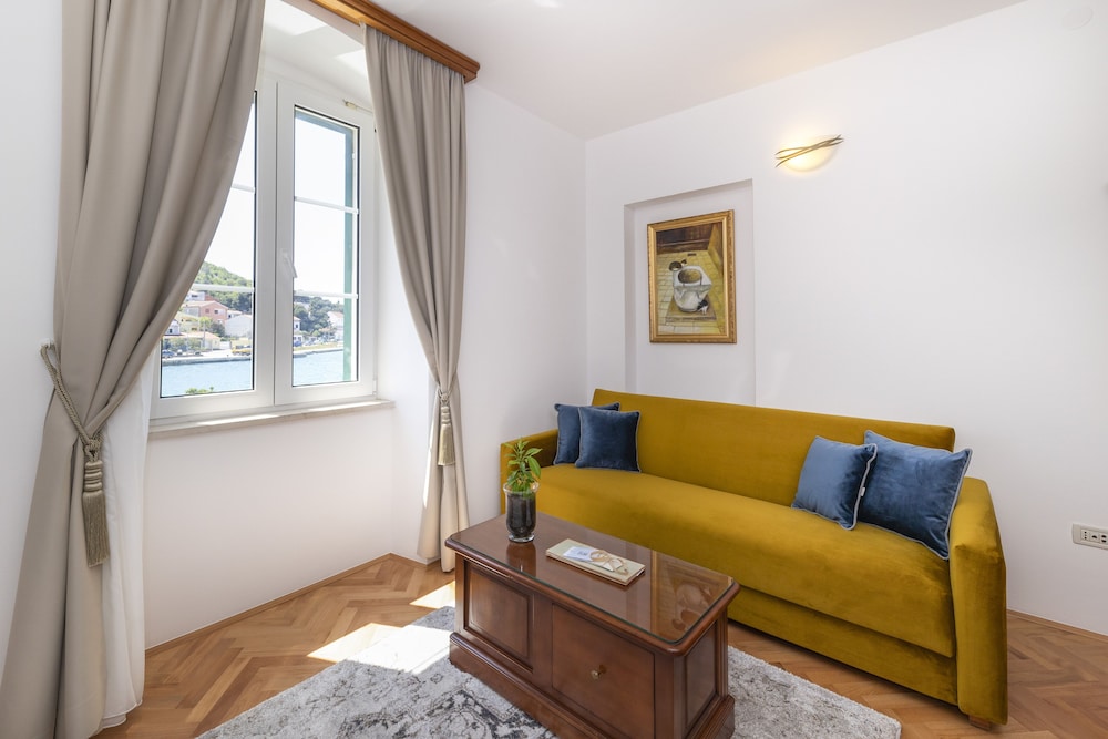 Deluxe Suite, Sea View