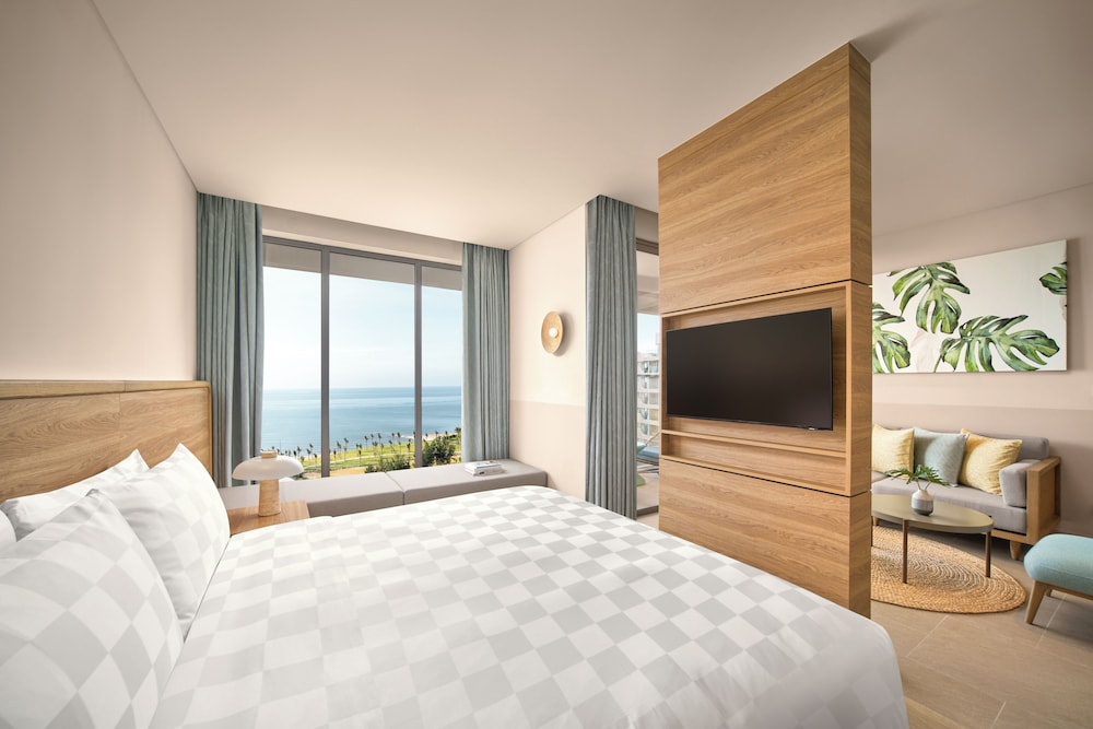 1 Bedroom Balcony Residences - Photo 3