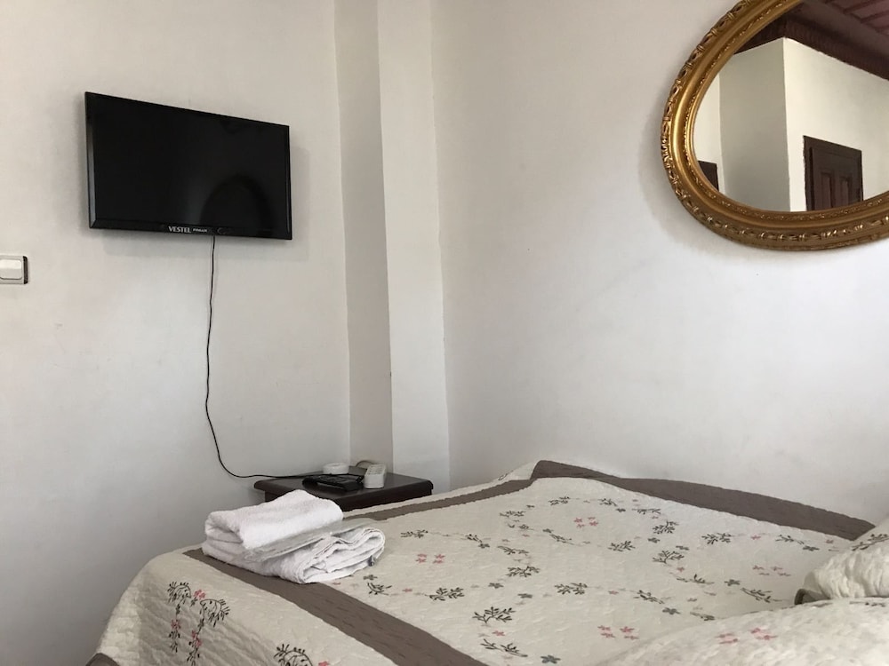 Classic Double Room, Balcony, River View photo 2