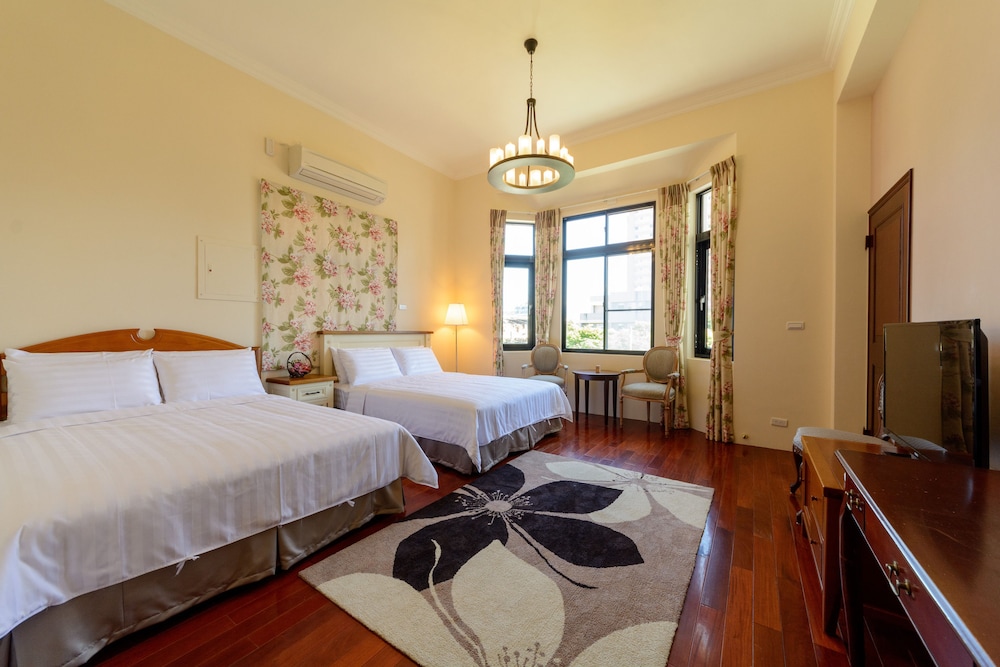 Family Quadruple Room, 2 Double Beds photo 1