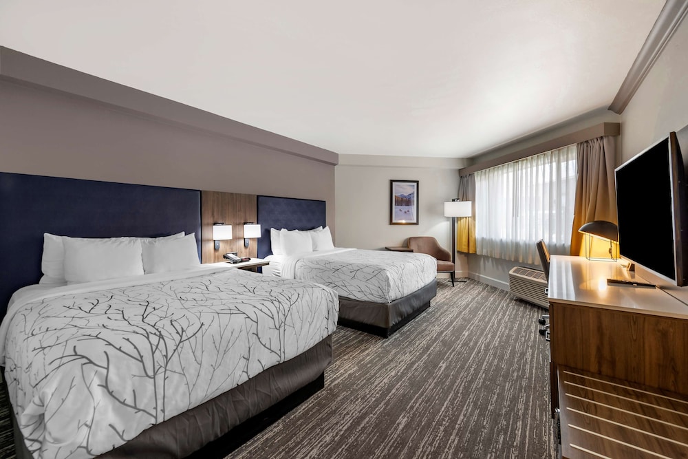 Standard Room, 2 Queen Beds, Balcony, Pool View (Shower Only) - Photo 2
